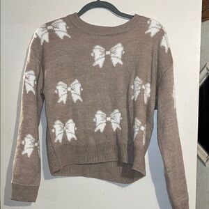 Active USA Women's Bow Pattern Sweater - Tan and White
